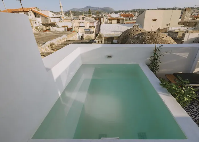 Minoos With Roof Pool Ferienhaus *