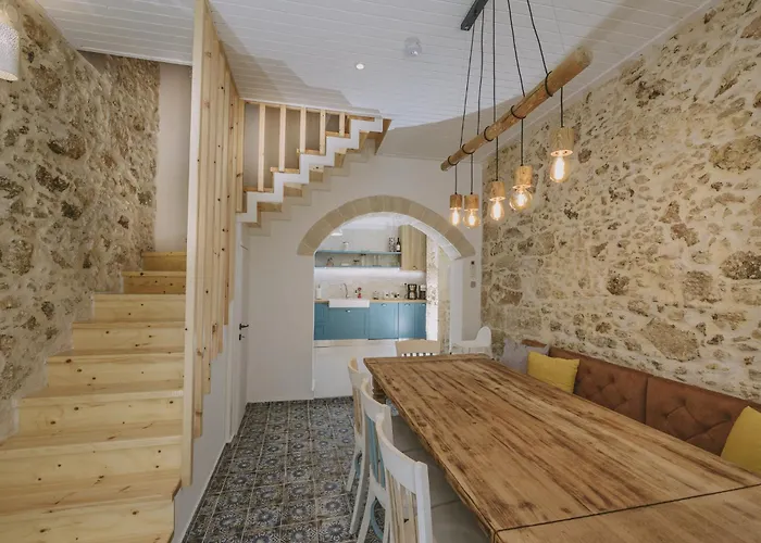 Minoos With Roof Pool Сasa de vacaciones